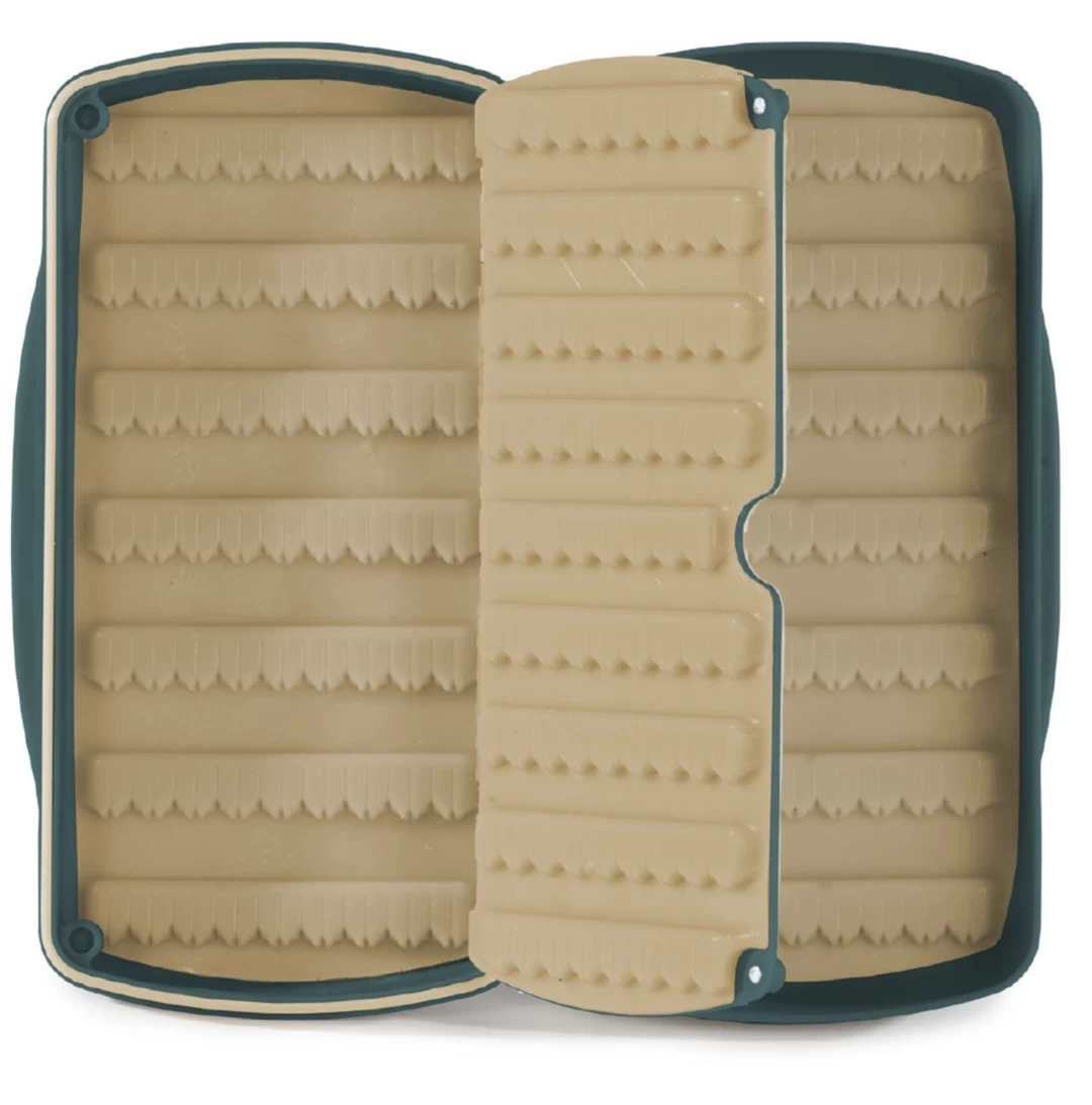 Fishpond Tacky Pescador Fly Box- Large- Baja Blue 3 Fishpond Tacky Pescador Fly Box- Large- Baja Blue - Image 3